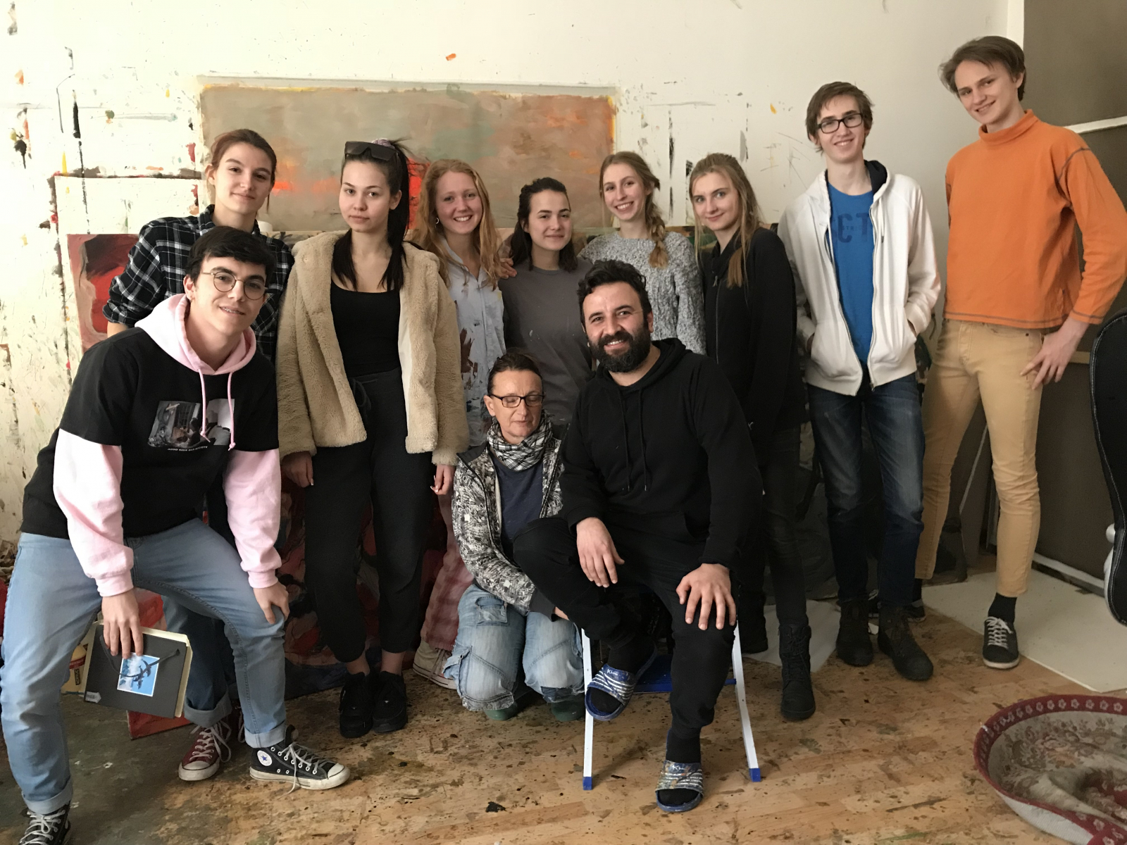 Workshop Maturaklasse, Leinwand bauen & Aktionsmalen, Führung beim Künstler Adel Dauood